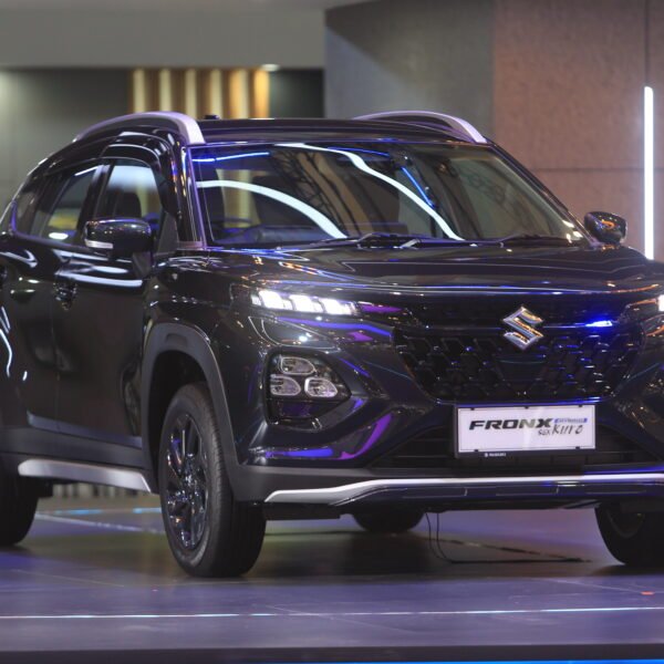 Harga Suzuki Fronx SGX Hybrid Kuro rilis