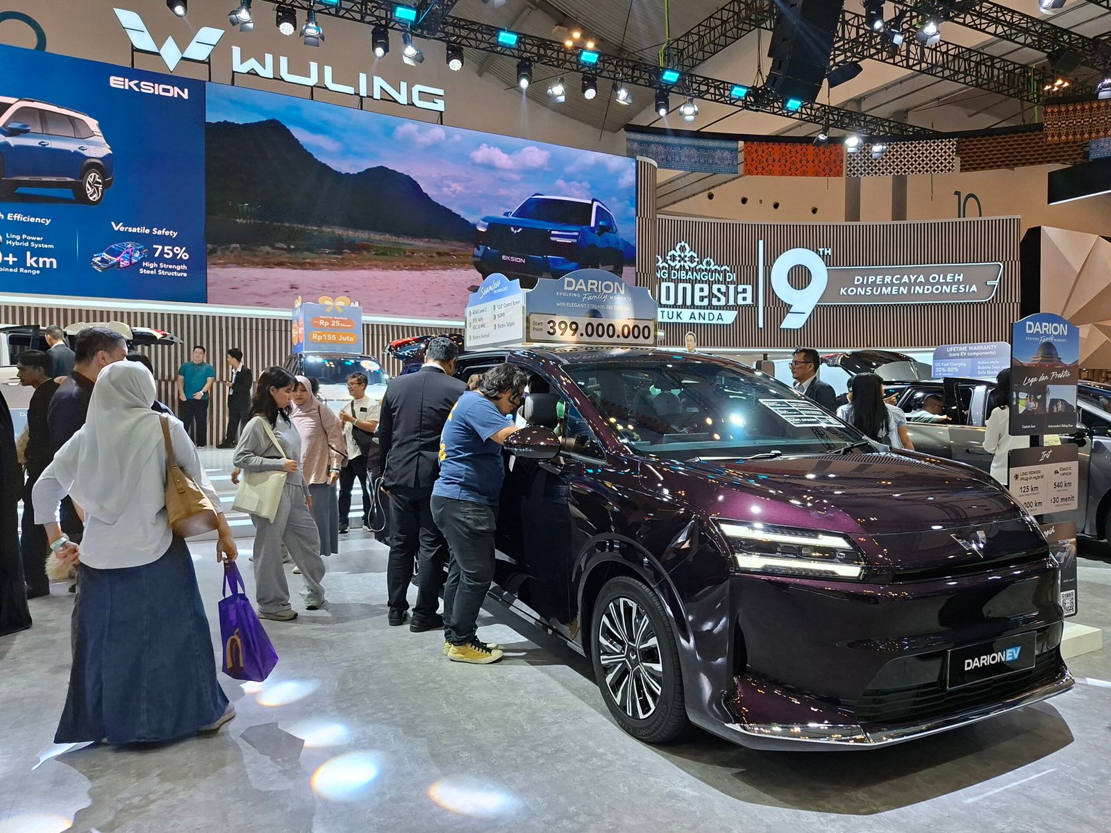 Wuling Berhasil Membukukan 3.290 SPK dan Meraih 2 Penghargaan Selama GIIAS 2026