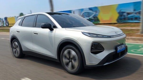 First Drive Changan NEVO Q05 Nyaman Mudah Dikendalikan