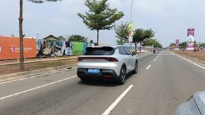 Tampilan belakang ala fastback