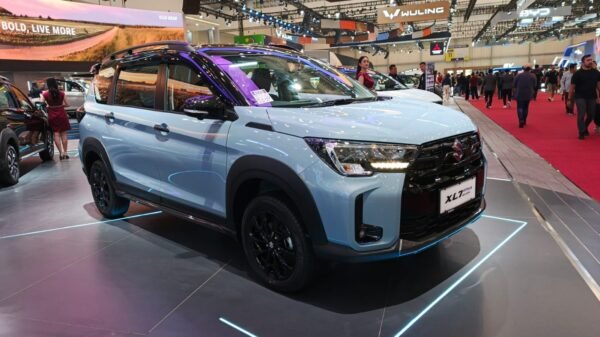 Modal Kuat Suzuki New XL7 Bersaing di Segmen Low SUV 200 Jutaan