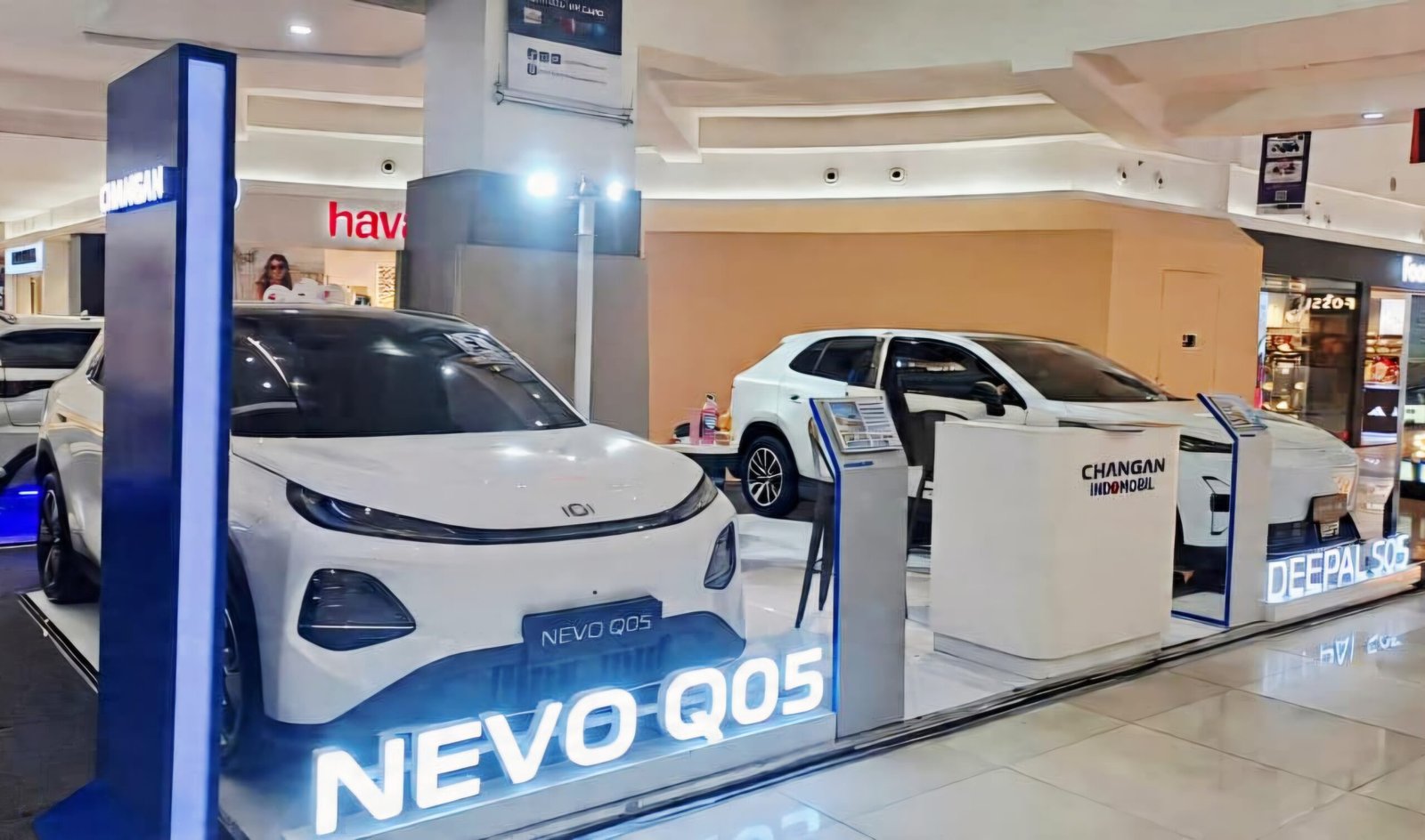 Changan masif pameran di mall