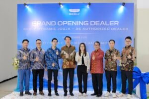 Jajaran manajemen Geely Auto Indonesia dan PT. Dynamic Premium Automobil