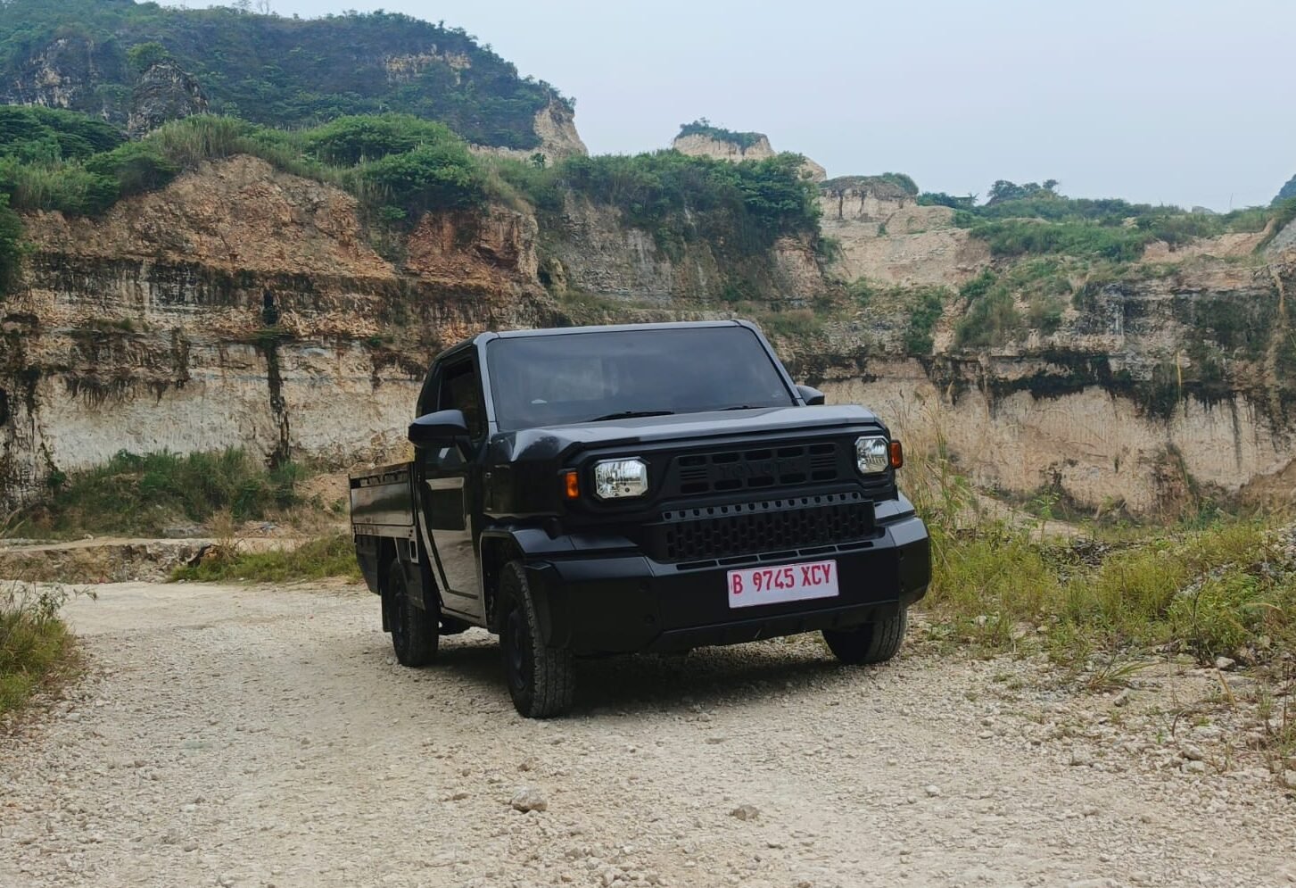 Toyota Hilux Rangga bensin di Gunung Kapur Kelapa Nunggal, Bogor