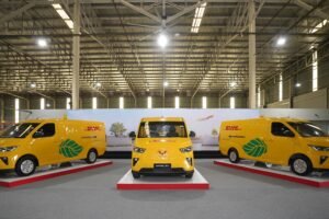 DHL Express melakukan pengadaan 30 unit Wuling Mitra EV Blind Van Long Range untuk menunjang aktivitas pengiriman barang di Indonesia