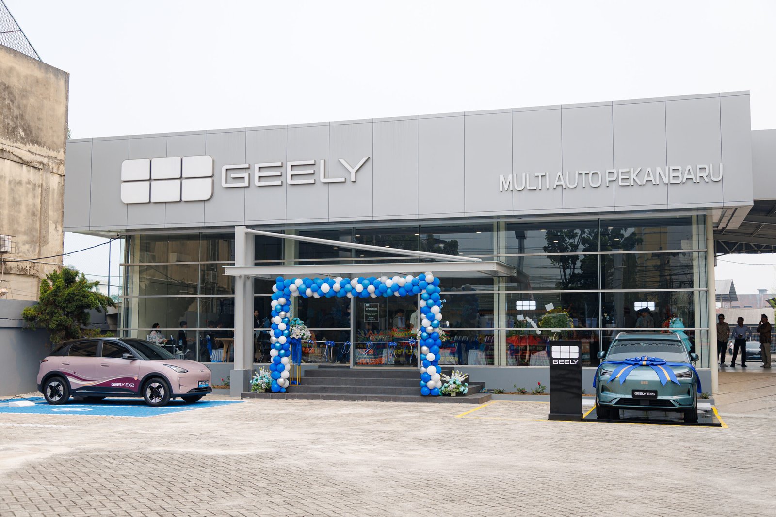Geely Multi Auto Pekanbaru Resmi Beroperasi