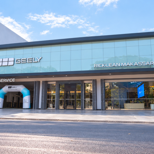 Geely meresmikan Geely Ricklean Makassar