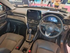Dashboard dilengkapi tombol fisik, visibilitas oke