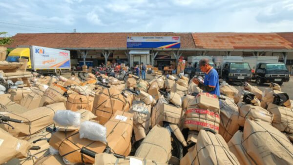KAI Logistik Distribusikan 122 Ribu Unit Sepeda Motor